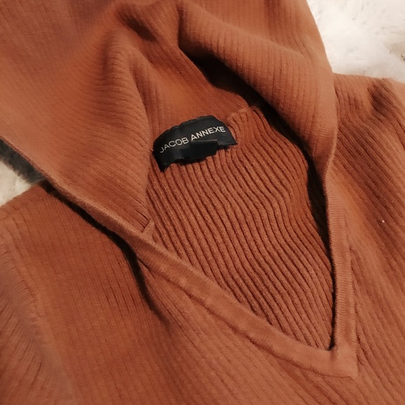 Sweater - Picture 2 of 5